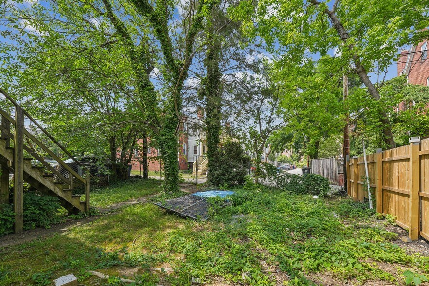 More Photos Of 3925 W St Nw, Washington Multifamily For Sale