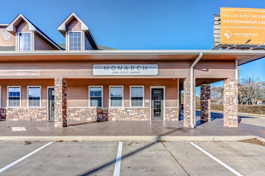 More Photos Of 7930 Broadway St, Pearland Medical For Lease