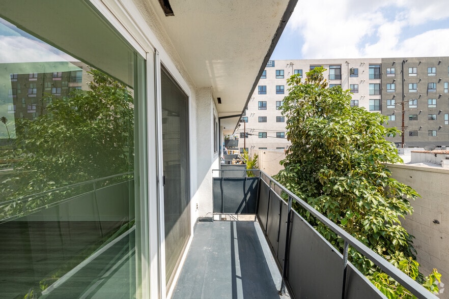 More Photos Of 254 S Normandie Ave, Los Angeles Apartments For Sale