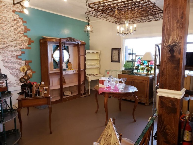 More Photos Of 1255 W Highway 6, Alvin Freestanding For Sale