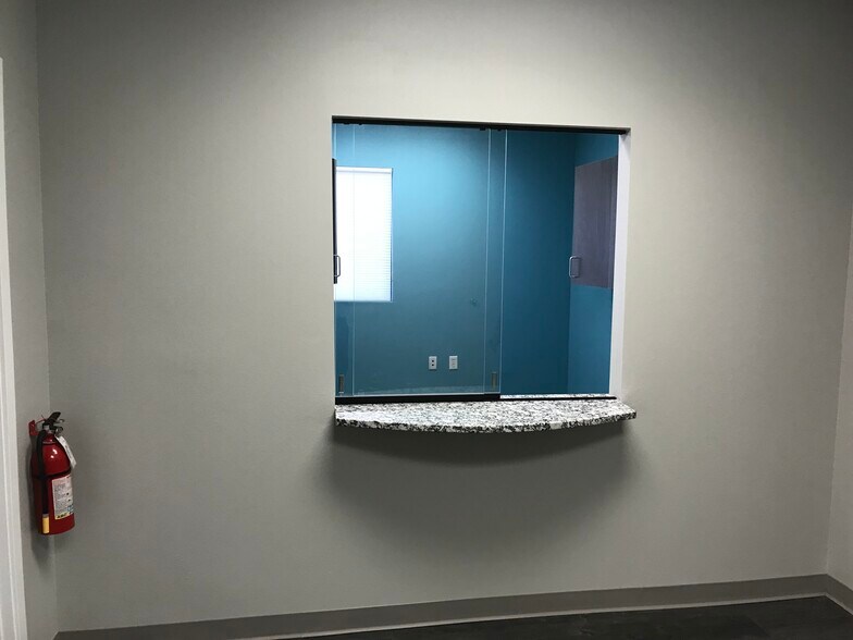 More Photos Of 110 Pond Ct, Debary Medical For Lease