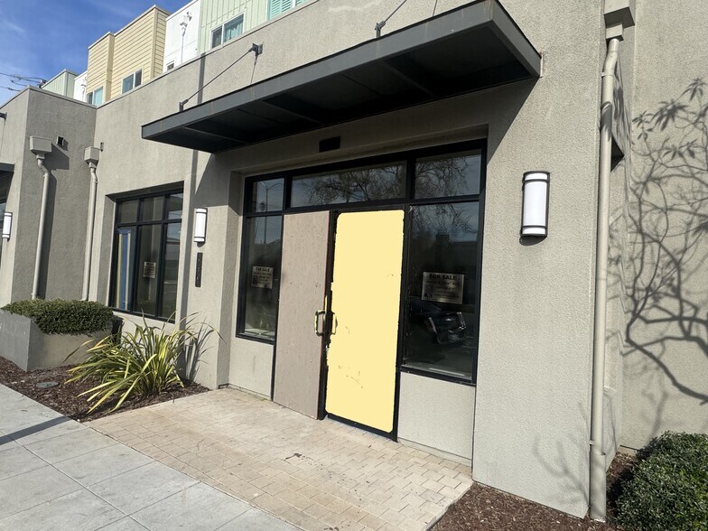 Primary Photo Of 980 W Grand Ave, Oakland Storefront For Sale