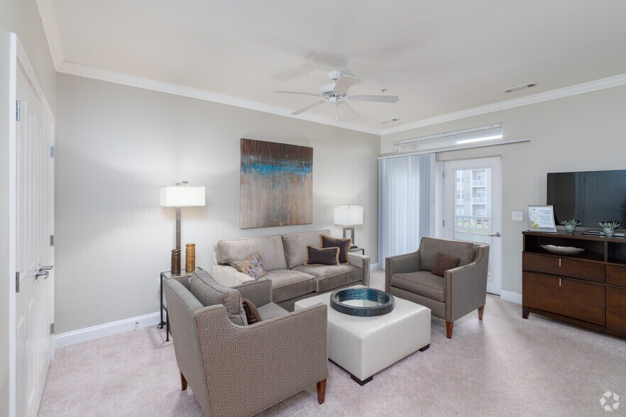 More Photos Of 200-220 Trotter Rd, Weymouth Apartments For Lease