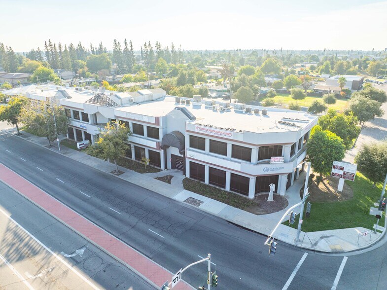 Primary Photo Of 6769 N Fresno St, Fresno Office For Sale