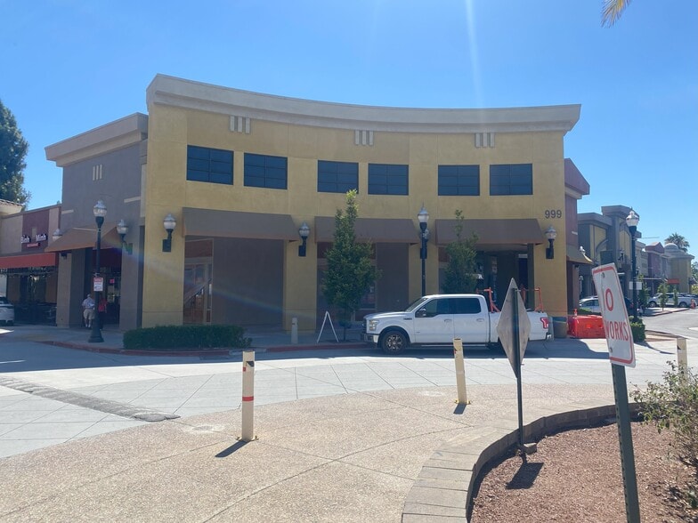 More Photos Of 999 Story Rd, San Jose Restaurant For Lease