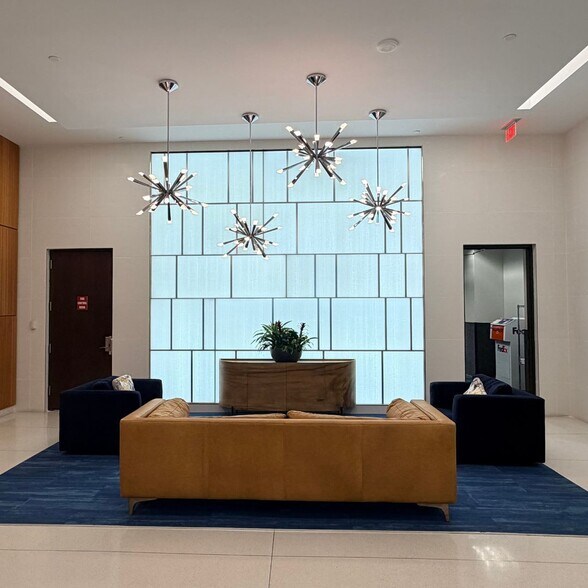 More Photos Of 230 N Elm St, Greensboro Office For Lease