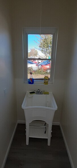 More Photos Of 4114 Dill Rd, Richmond Storefront Retail Office For Sale