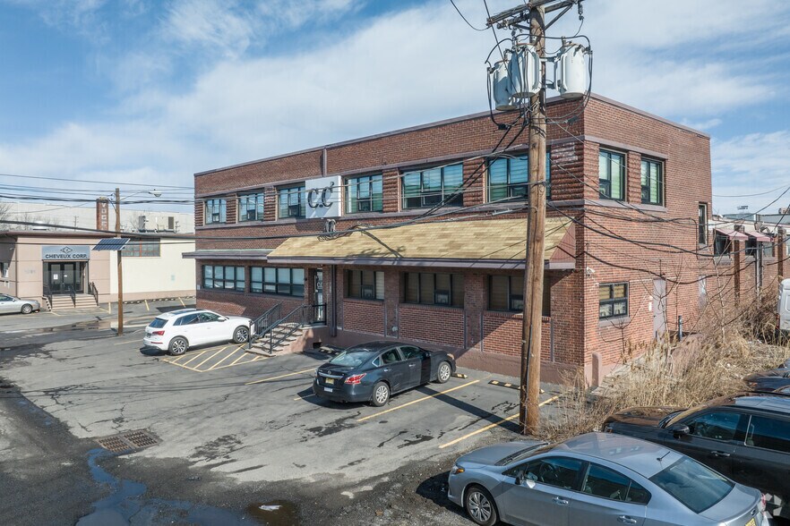 More Photos Of 1061 Slocum Ave, Ridgefield Light Manufacturing For Lease