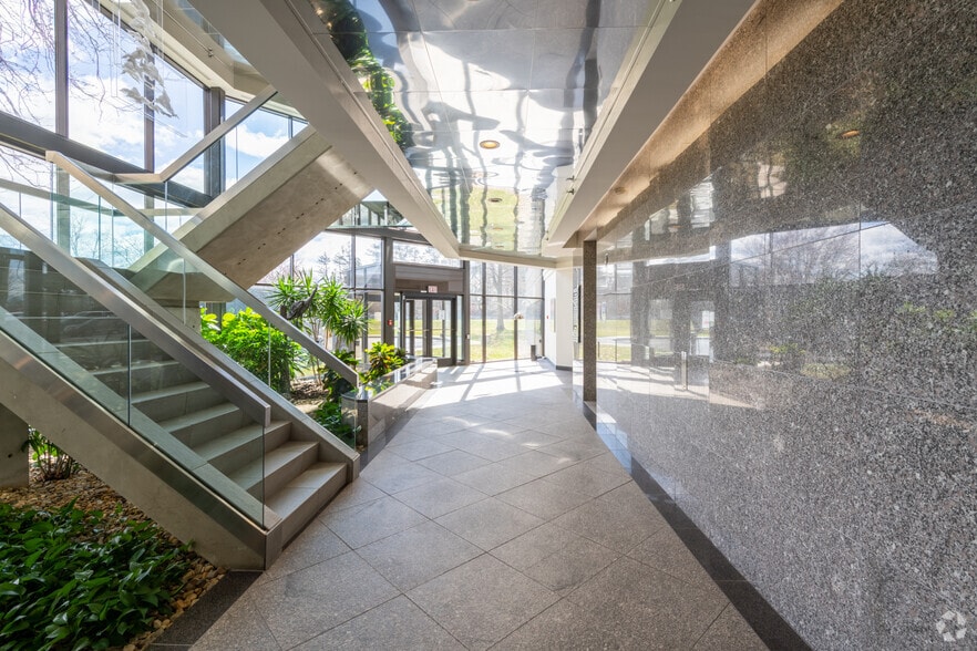 More Photos Of 152 Conant St, Beverly Office For Lease