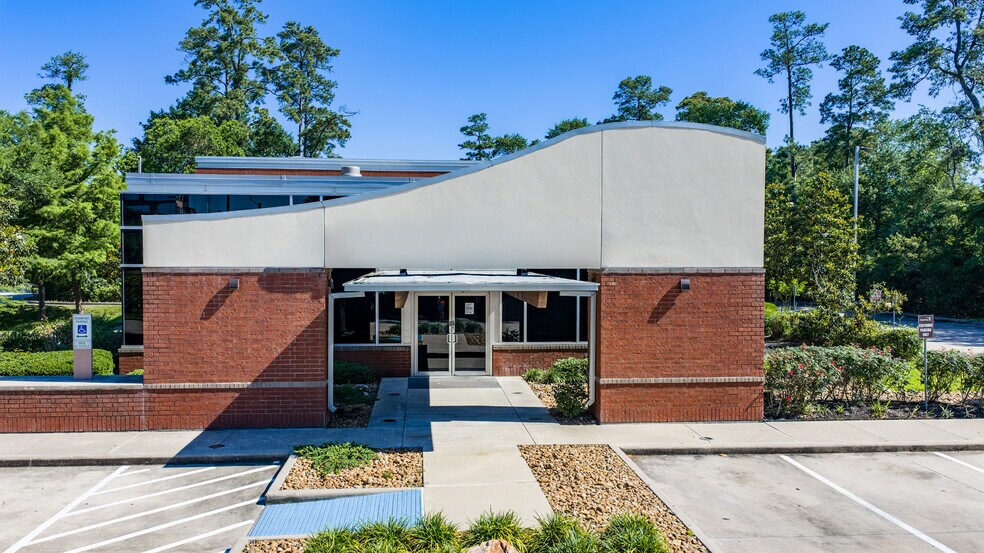 More Photos Of 2404 Research Forest Dr, Spring Bank For Sale