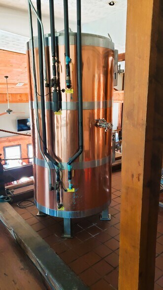 More Photos Of 8148 Main St, Garrettsville General Retail For Sale