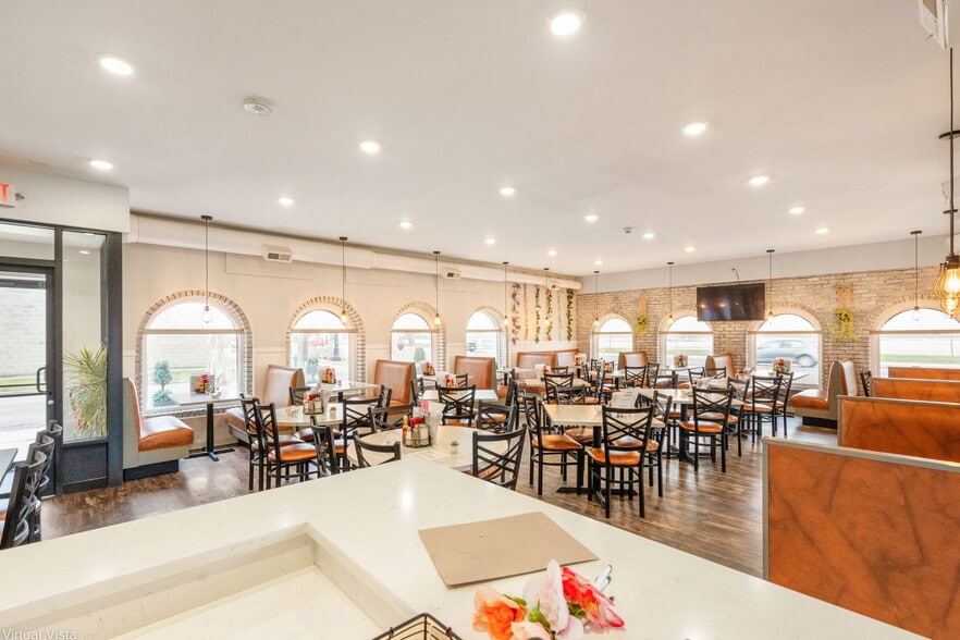 More Photos Of 7427 Roosevelt Rd, Forest Park Restaurant For Sale