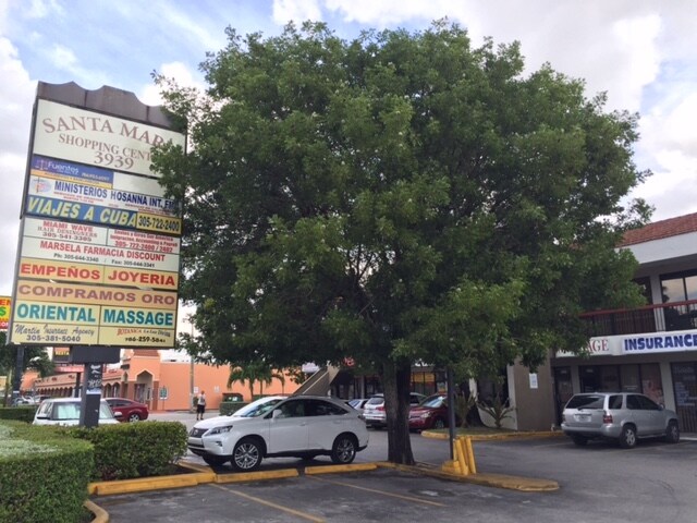 More Photos Of 3939 NW 7th St, Miami Storefront Retail Office For Sale