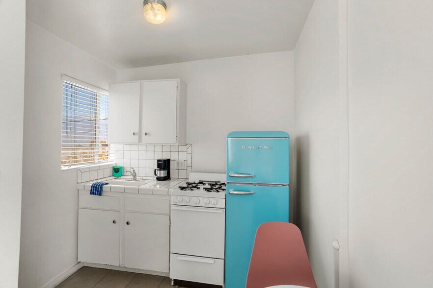 More Photos Of 12689 Eliseo Rd, Desert Hot Springs Hotel For Sale