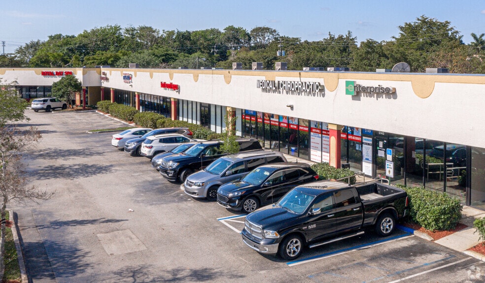 More Photos Of 5101-5195 S University Dr, Davie Unknown For Lease