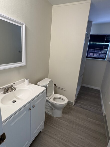 More Photos Of 6105 Memorial Hwy, Tampa Office For Lease