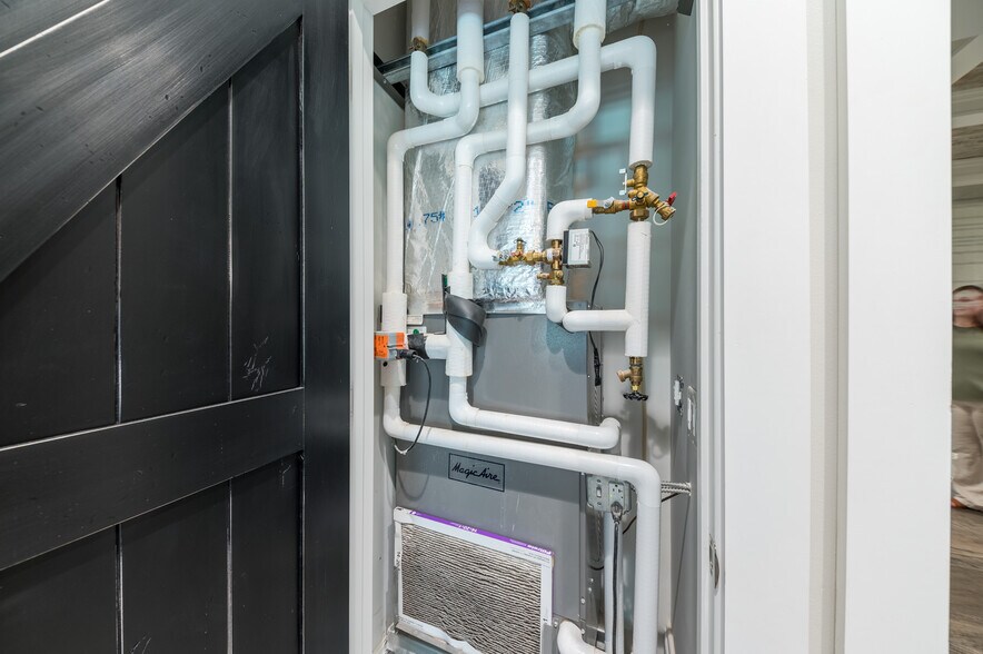 More Photos Of 145 School Rd, Mount Morris Office For Sale