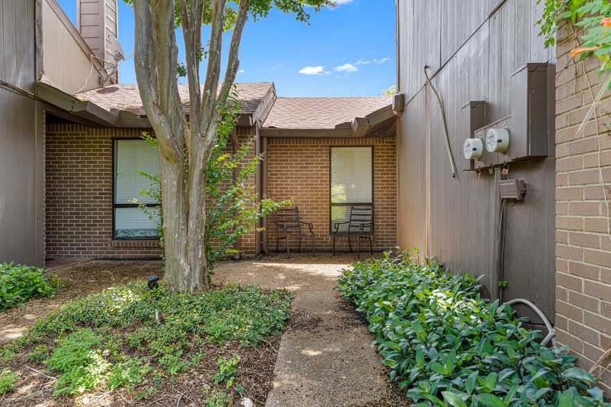 More Photos Of 2800 Stewart Dr, Waco Apartments For Sale