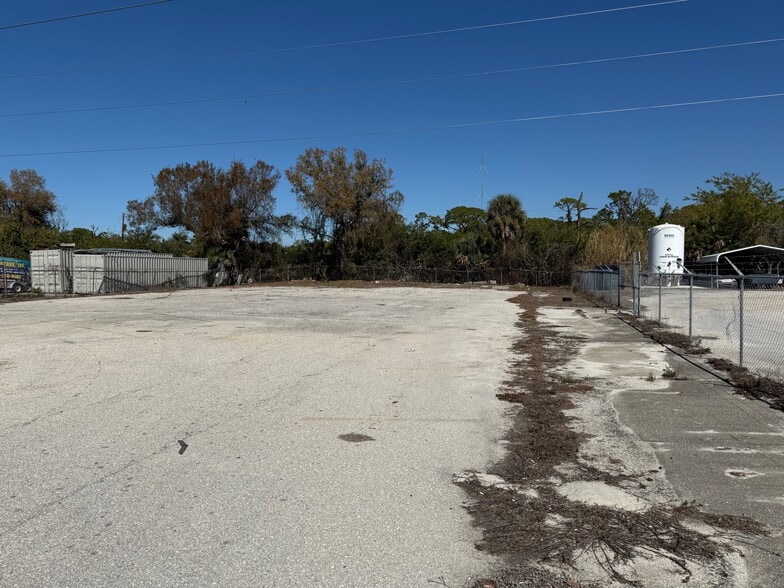 More Photos Of 174 Rich St, Venice Warehouse For Sale