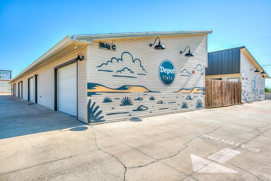 More Photos Of 350 W Avenue L, San Angelo Apartments For Sale
