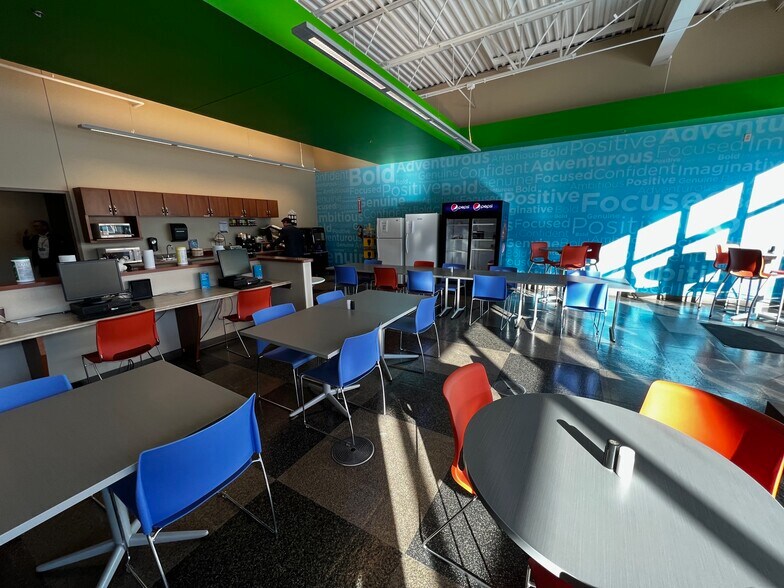 More Photos Of 3901 N Louise Ave, Sioux Falls Office For Lease