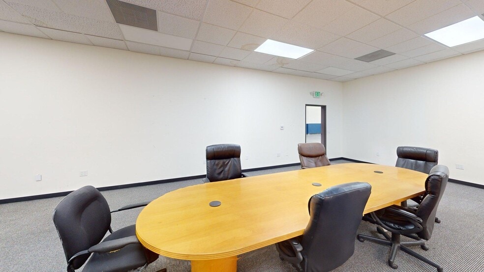 More Photos Of 13722 S Harvard Pl, Gardena Industrial For Lease