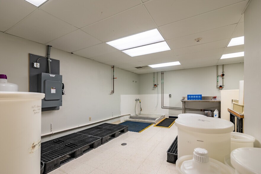 More Photos Of 1745 Eaton Ave, Bethlehem Manufacturing For Sale