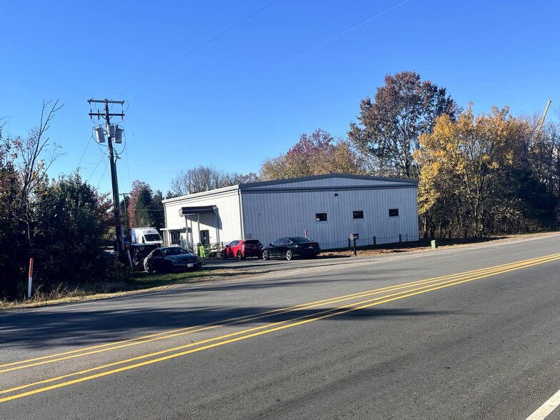 More Photos Of 8976 Wellington Rd, Manassas Industrial For Sale