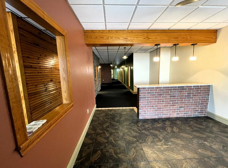 More Photos Of 227 S College Ave, Tyler Office For Lease