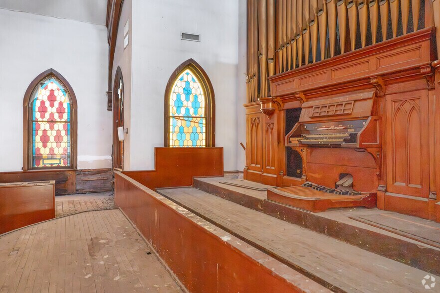 More Photos Of 1001 N Capitol St NE, Washington Specialty For Sale