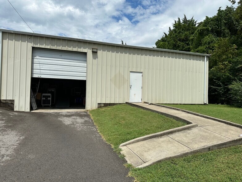 More Photos Of 3215 Ambrose Ave, Nashville Warehouse For Lease