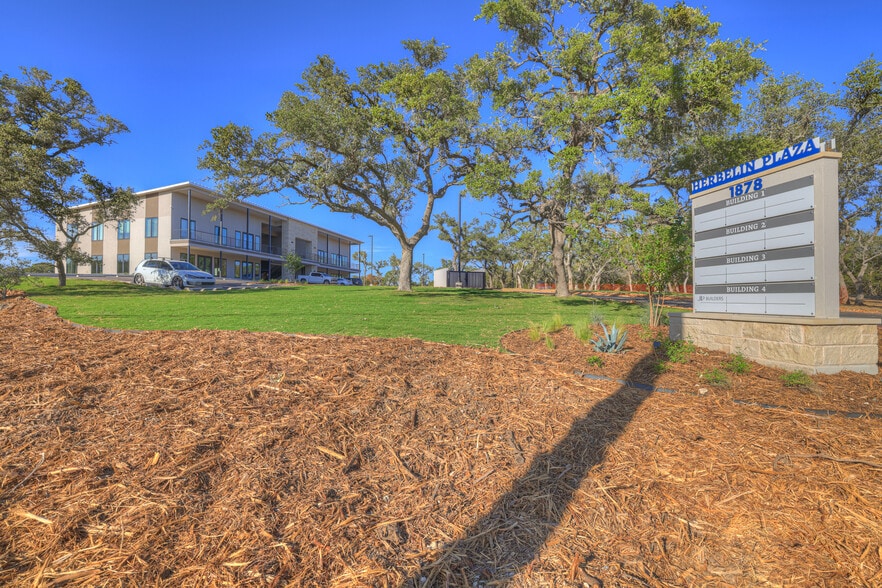 More Photos Of 1878 Herbelin Rd, New Braunfels Office For Sale