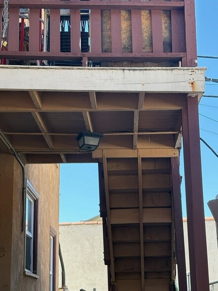 More Photos Of 617 W 3rd St, Long Beach Multifamily For Sale