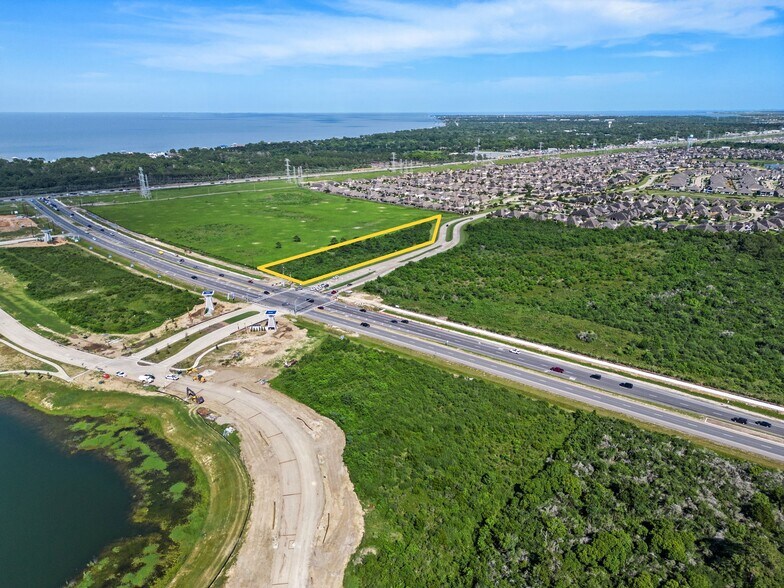 More Photos Of Hwy 96 & Isla Vista, League City Land For Sale