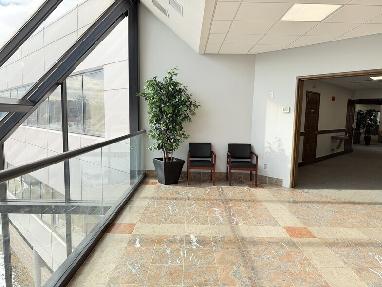 More Photos Of 500 E Main St, Branford Medical For Lease