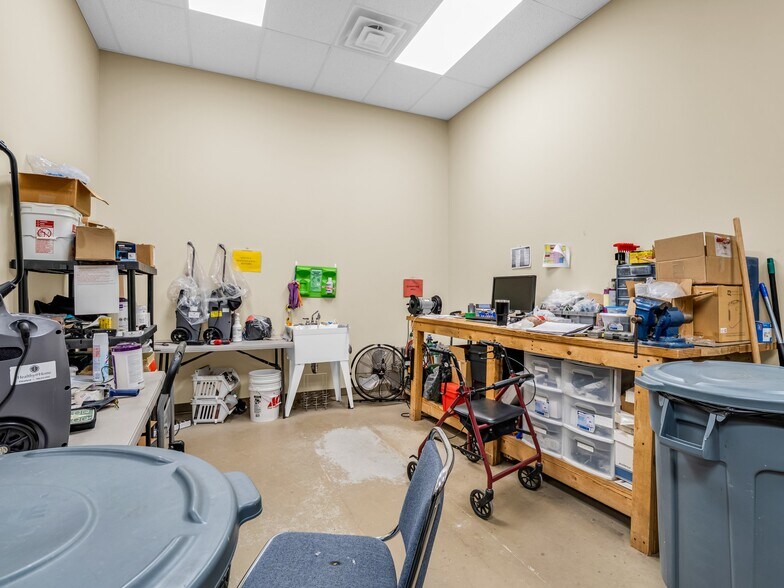 More Photos Of 104-168 Fiddlers Run Blvd, Morganton Unknown For Lease