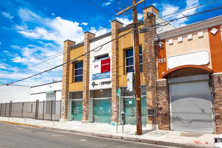 More Photos Of 777 Pico Blvd, Los Angeles General Retail For Sale