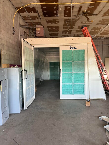 Primary Photo Of 4715-4717 Harrison Rd, Fredericksburg General Retail For Lease
