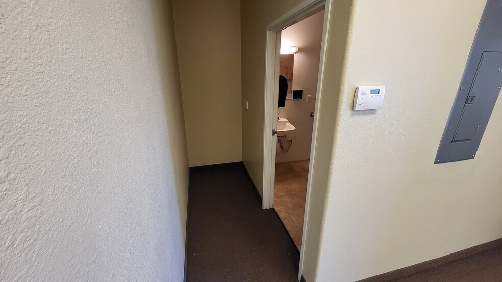 More Photos Of 7381 Prairie Falcon Rd, Las Vegas Medical For Lease