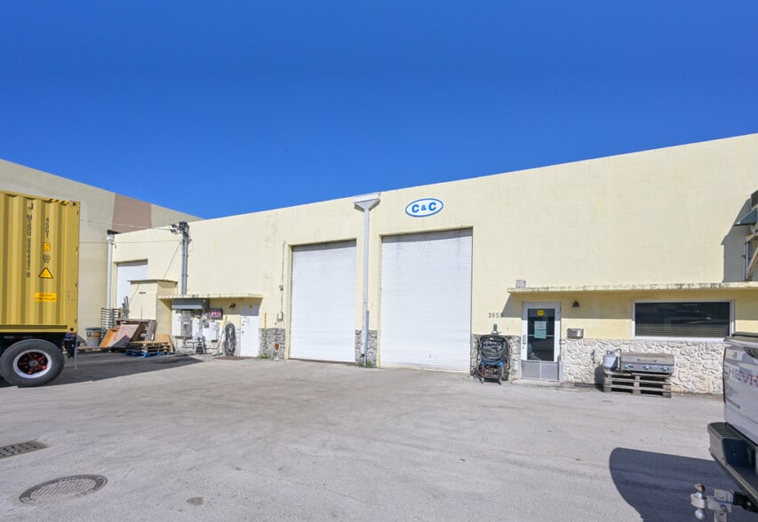 More Photos Of 2655 NE 188th St, Miami Warehouse For Lease