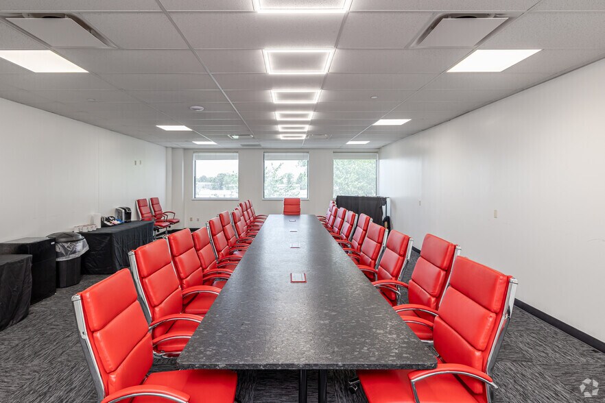 More Photos Of 1116 S Walton Blvd, Bentonville Office For Lease