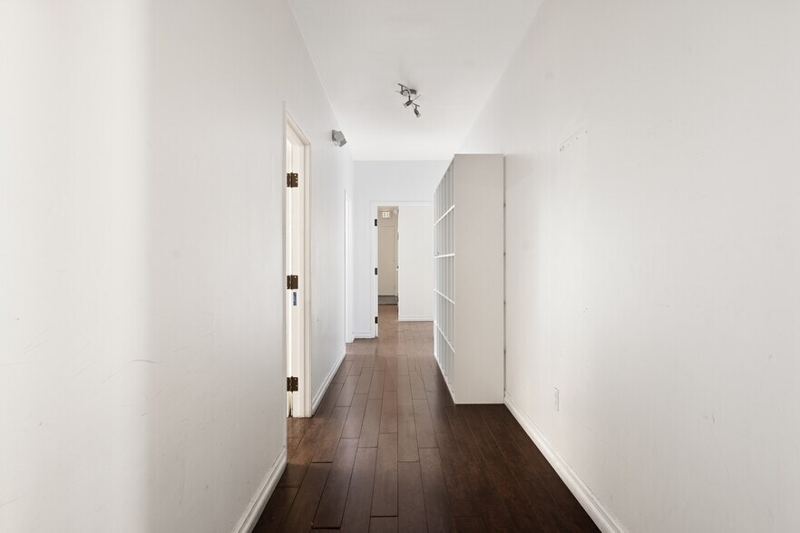 More Photos Of 6221 Wilshire Blvd, Los Angeles Medical For Lease