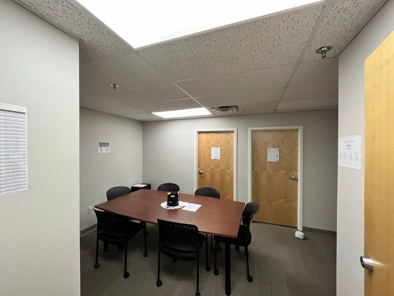 More Photos Of 443 Main St, Biddeford Flex For Lease