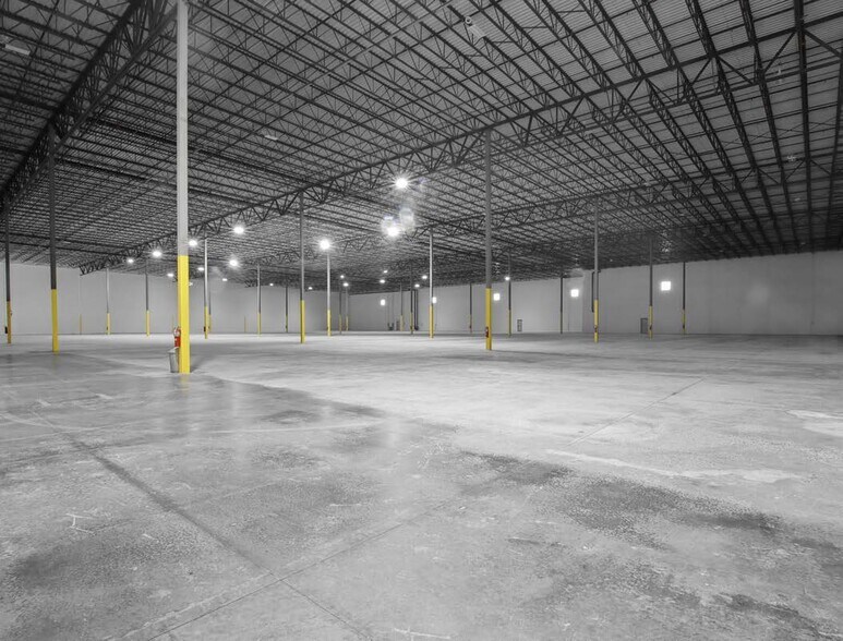 More Photos Of 2310 Charleston Regional Pky, Charleston Distribution For Lease