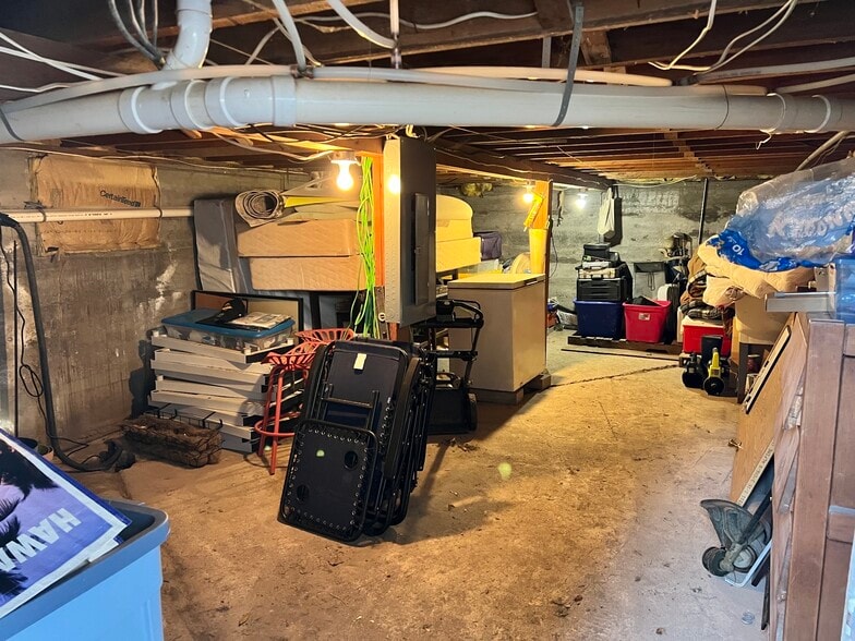 More Photos Of 100 US-14, Dayton Service For Sale