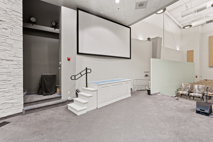 More Photos Of 4700 E Walnut Ave, Orange Religious Facility For Sale