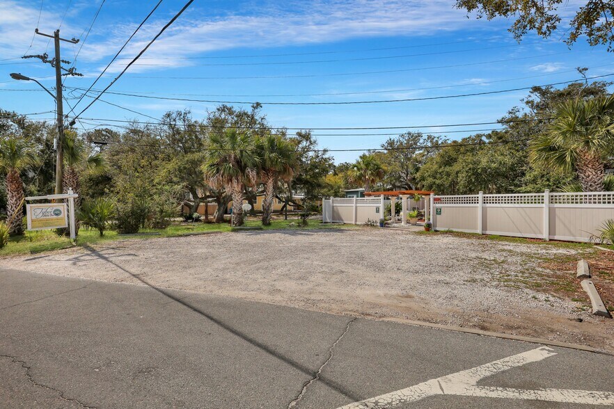 More Photos Of 24 Van Horne Ave, Tybee Island Hospitality For Sale