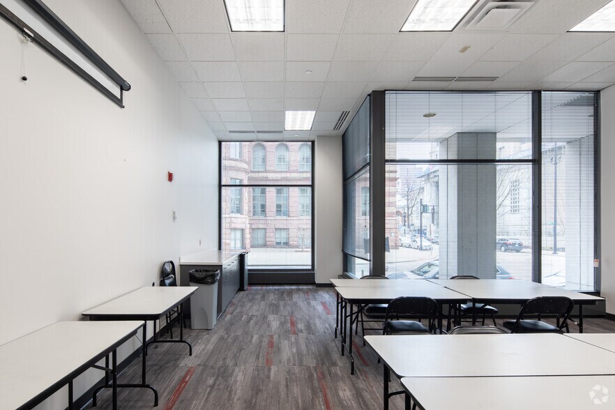 More Photos Of 895 Central Ave, Cincinnati Loft Creative Space For Lease