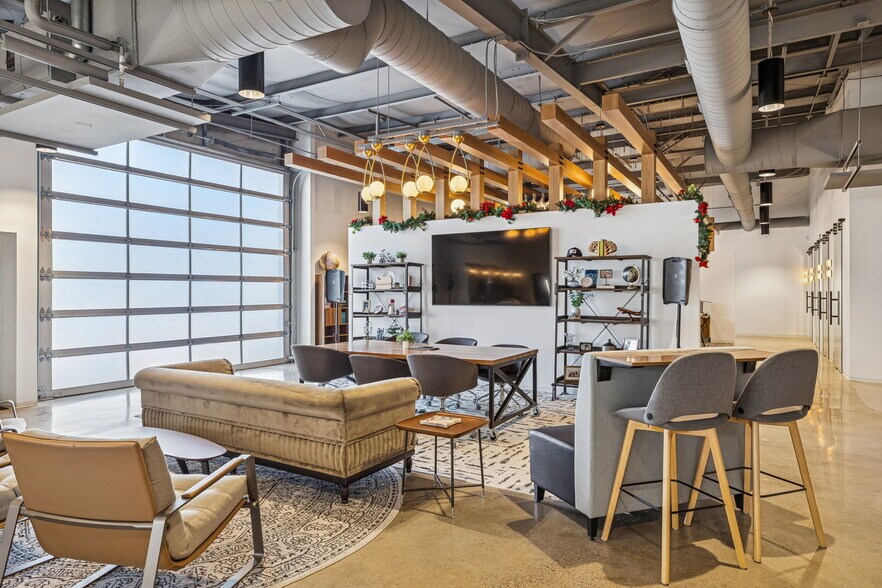 More Photos Of 5101 Kentucky Ave, Nashville Office For Sale