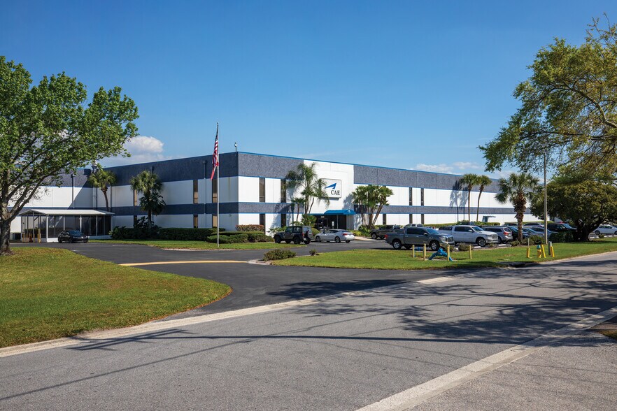 More Photos Of 4908 Tampa West Blvd, Tampa Manufacturing For Lease
